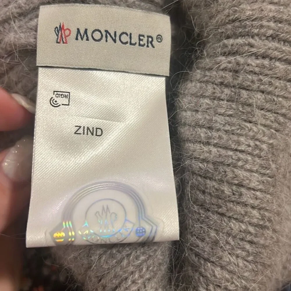 ✨MONCLER Karakorum Heather Grey Beanie✨ - Picture 5 of 5